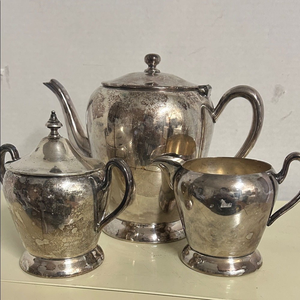 Elegant Silver Tea Set 3 pc set Silver on Coppet